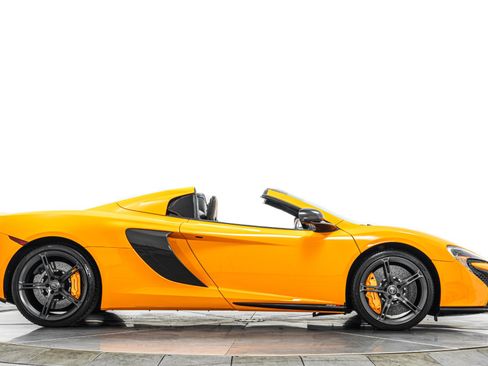 Used 2015 McLaren 650S Spider RWD image 40