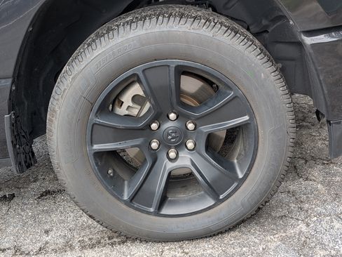 Used 2023 RAM 1500 Big Horn AWD/4WD image 11