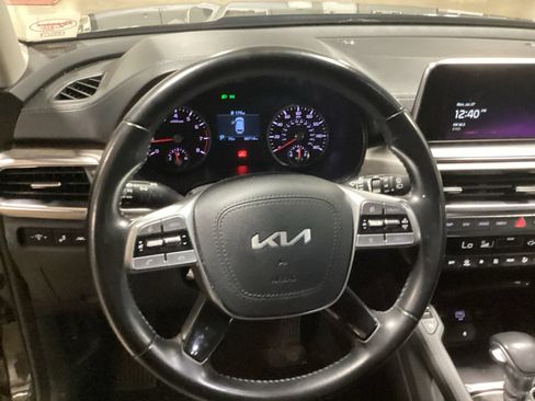 Used 2022 Kia Telluride EX w/ EX Premium Package FWD image 10