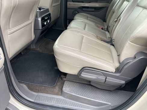 Used 2018 Ford Expedition Max XLT w/ Equipment Group 202A AWD/4WD image 27