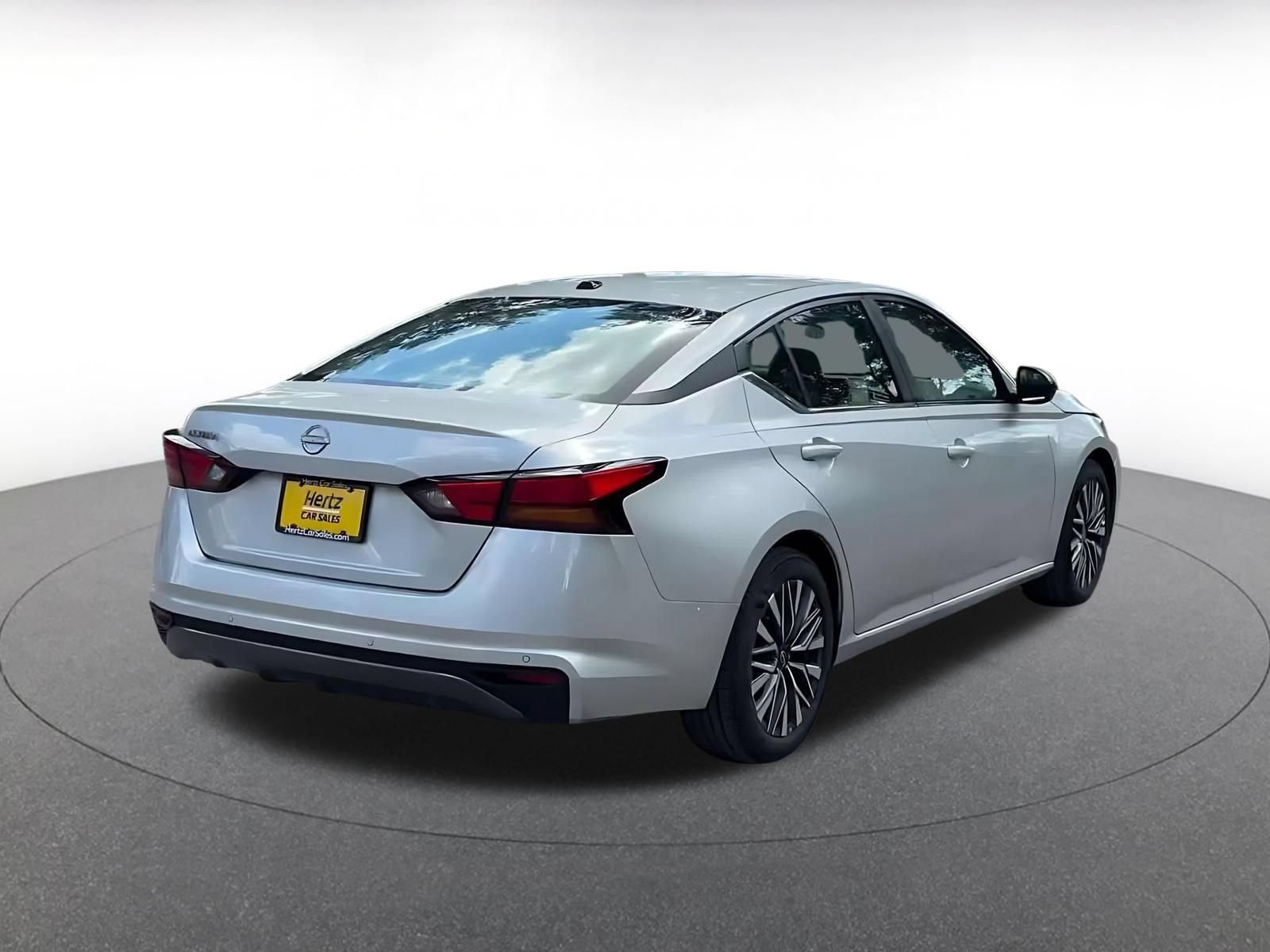 Used 2026 Nissan Altima 2.5 SV FWD image 13