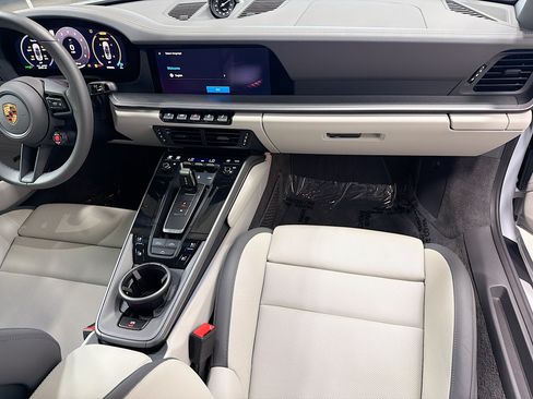 Certified 2025 Porsche 911 Carrera RWD image 17
