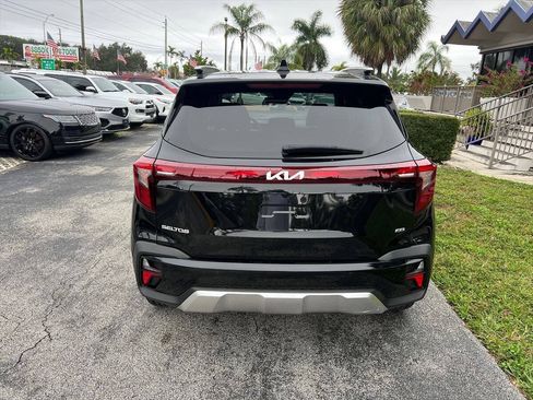 Used 2025 Kia Seltos EX w/ EX Sunroof Package AWD/4WD image 6