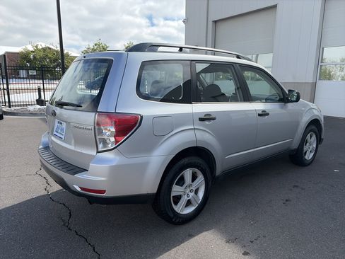 Used 2010 Subaru Forester 2.5X AWD/4WD image 5