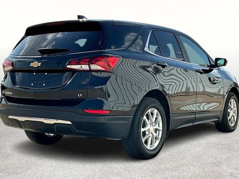 Used 2023 Chevrolet Equinox LT image 2