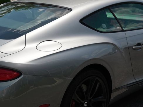 Used 2021 Bentley Continental GT AWD/4WD image 19