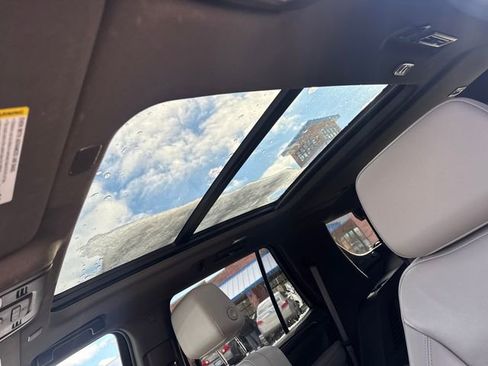 Used 2022 Chevrolet Tahoe LT image 5