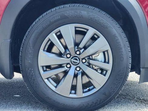 Used 2026 Nissan Pathfinder SV w/ SV Premium Package FWD image 11