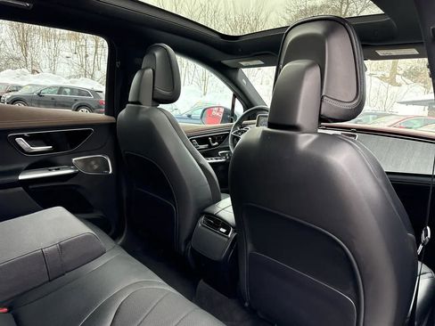 Used 2023 Mercedes-Benz EQE 350+ 4MATIC SUV w/ AMG Line Exterior Package image 34