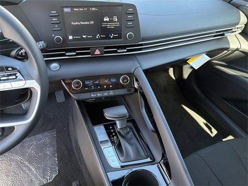 New 2026 Hyundai Elantra Blue image 27