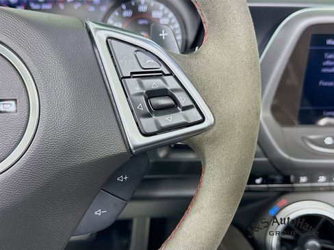 Used 2019 Chevrolet Camaro ZL1 image 14