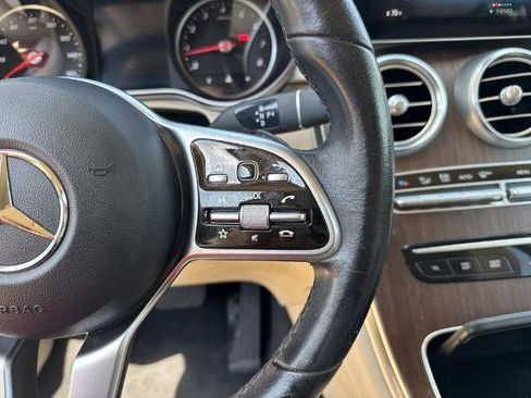 Used 2022 Mercedes-Benz GLC 300 image 25