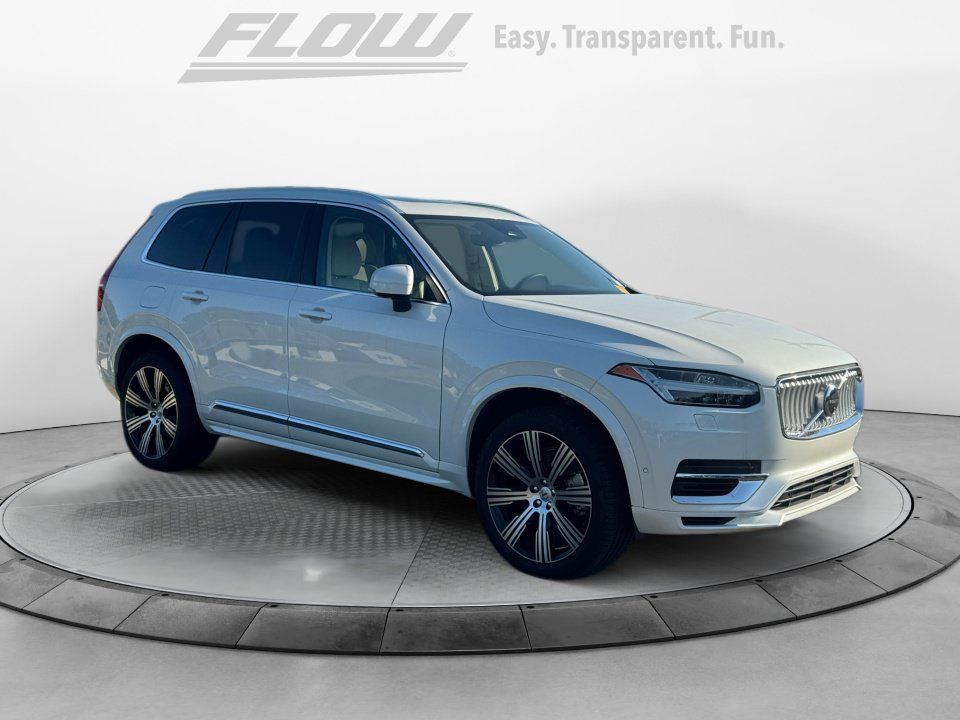 Used 2025 Volvo XC90 T8 Plus w/ Protection Package Premier AWD/4WD image 1