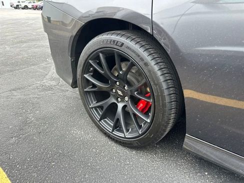 Used 2019 Dodge Charger Scat Pack w/ Dynamics Package RWD image 10