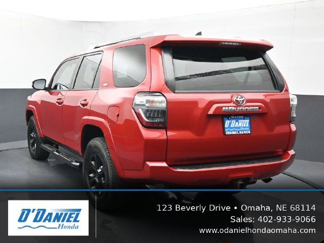 Used 2016 Toyota 4Runner SR5 Premium AWD/4WD image 4