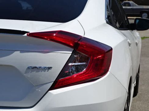 Used 2021 Honda Civic Sport image 12