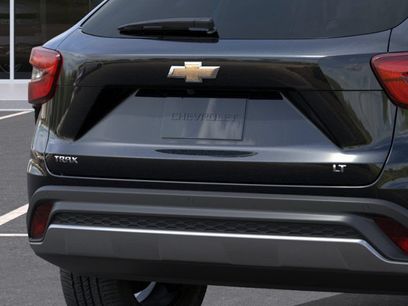New 2026 Chevrolet Trax LT w/ Sunroof Package