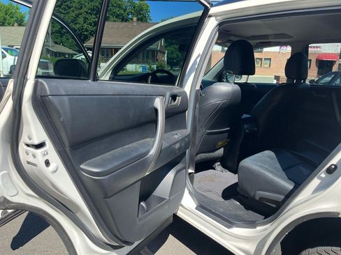 Used 2013 Toyota Highlander SE AWD/4WD image 17