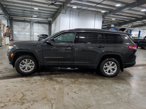 Used 2024 Jeep Grand Cherokee L Limited AWD/4WD image 5