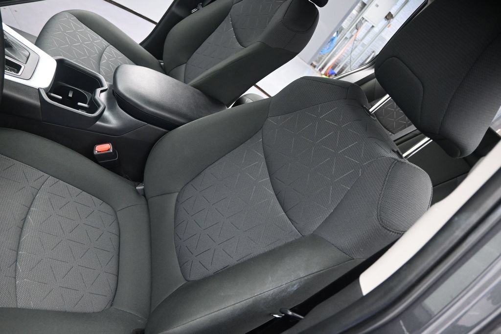 Used 2025 Toyota RAV4 XLE w/ Convenience Package FWD image 9