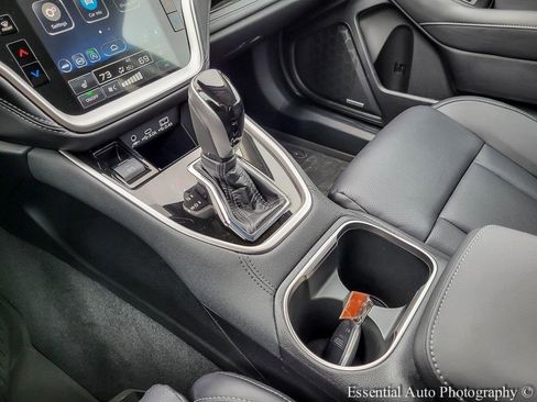 Used 2025 Subaru Outback Limited image 24