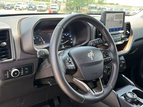Used 2024 Ford Bronco Sport Outer Banks w/ Tech Package AWD/4WD image 18