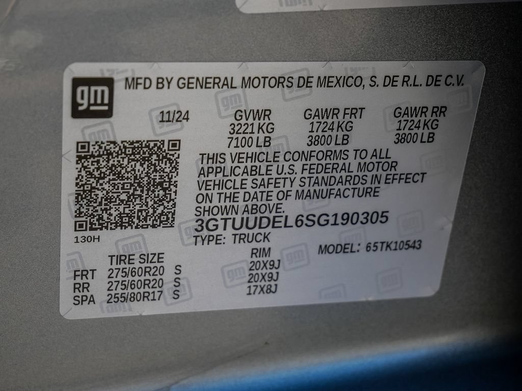 Used 2025 GMC Sierra 1500 SLT w/ SLT Premium Plus Package AWD/4WD image 46