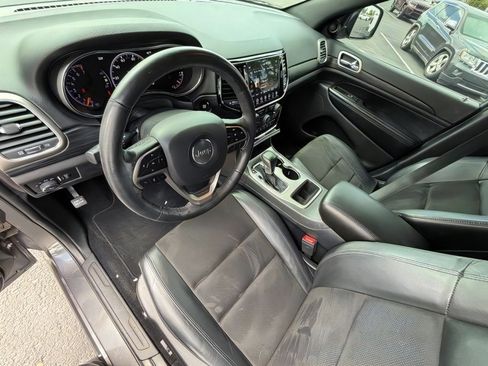 Used 2020 Jeep Grand Cherokee Altitude image 15