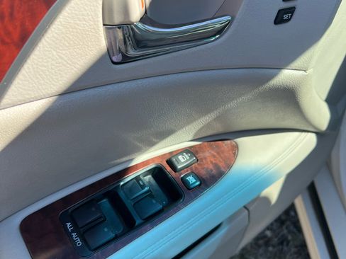 Used 2011 Toyota Avalon image 29