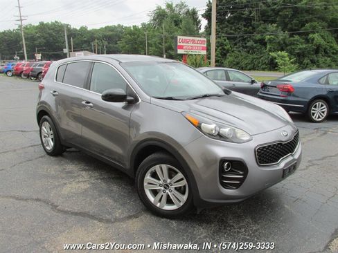 Used 2017 Kia Sportage LX image 1