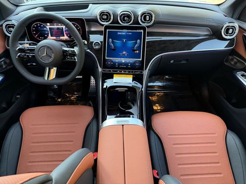 New 2026 Mercedes-Benz GLC 300 GLC 300 image 12