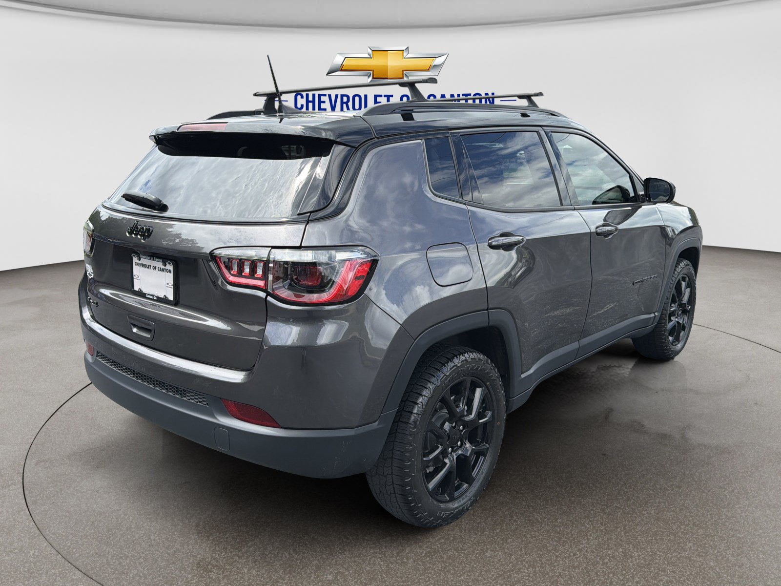 Used 2023 Jeep Compass Latitude AWD/4WD image 5