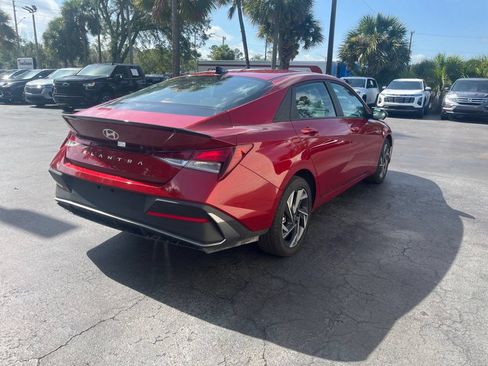 Used 2025 Hyundai Elantra Sport FWD image 5
