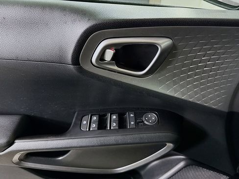 Used 2023 Kia Soul LX FWD image 21