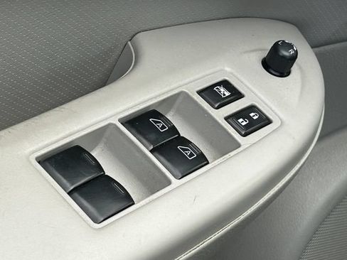 Used 2015 Nissan Quest SV FWD image 24