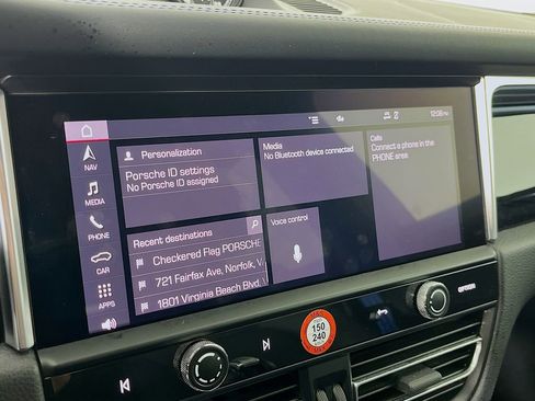 Certified 2023 Porsche Macan Turbo AWD/4WD image 13