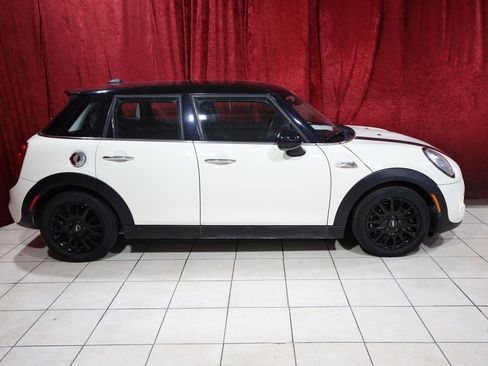 Used 2018 MINI Cooper S FWD image 8