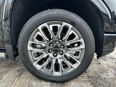 Used 2025 GMC Sierra 1500 Denali Ultimate image 26