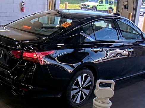 Used 2020 Nissan Altima 2.5 SL FWD image 5
