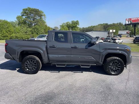 Used 2026 Toyota Tacoma SR5 RWD image 2