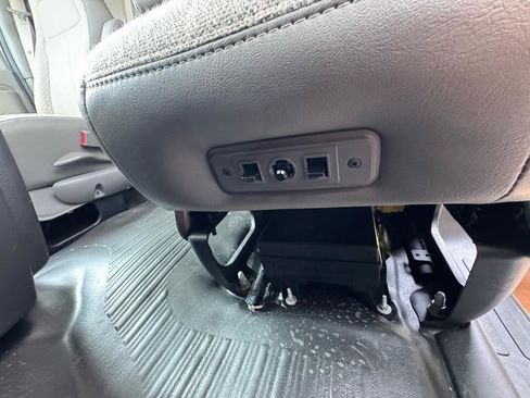 Used 2025 Chevrolet Express 2500 Extended w/ Driver Convenience Package RWD image 17