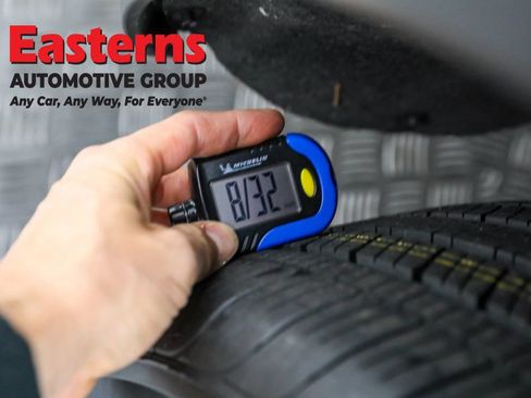 Used 2022 Ford Explorer Limited w/ Equipment Group 301A image 30