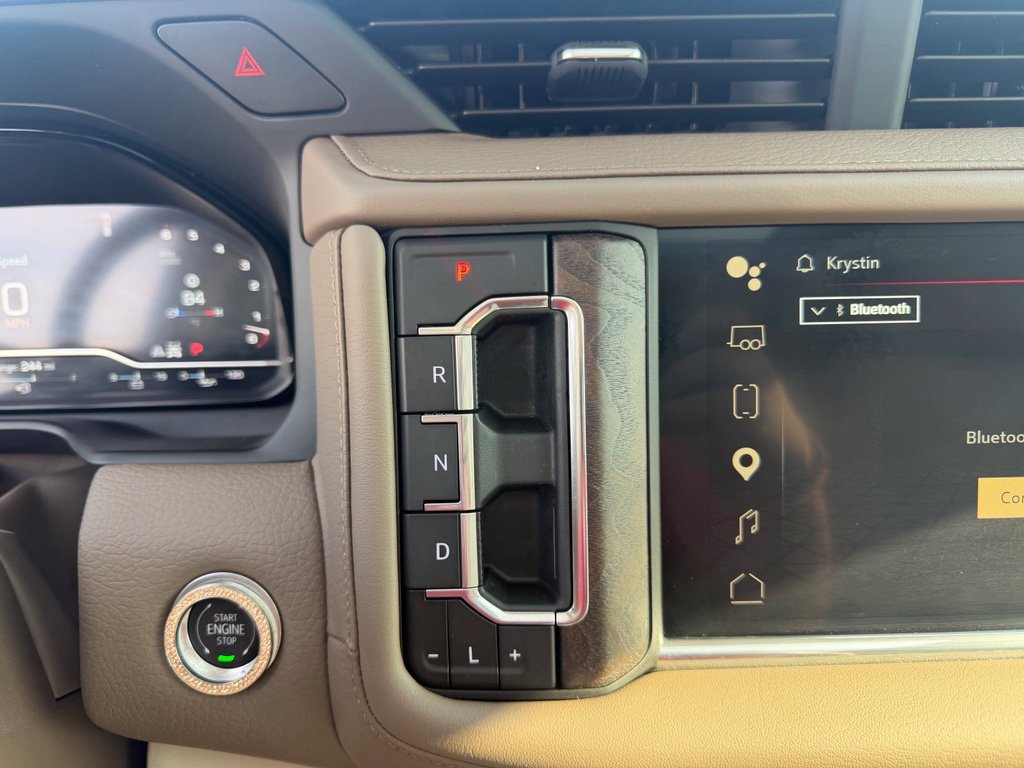 Used 2024 GMC Yukon Denali w/ Denali Reserve Package AWD/4WD image 40