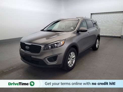 Used 2016 Kia Sorento FWD image 1