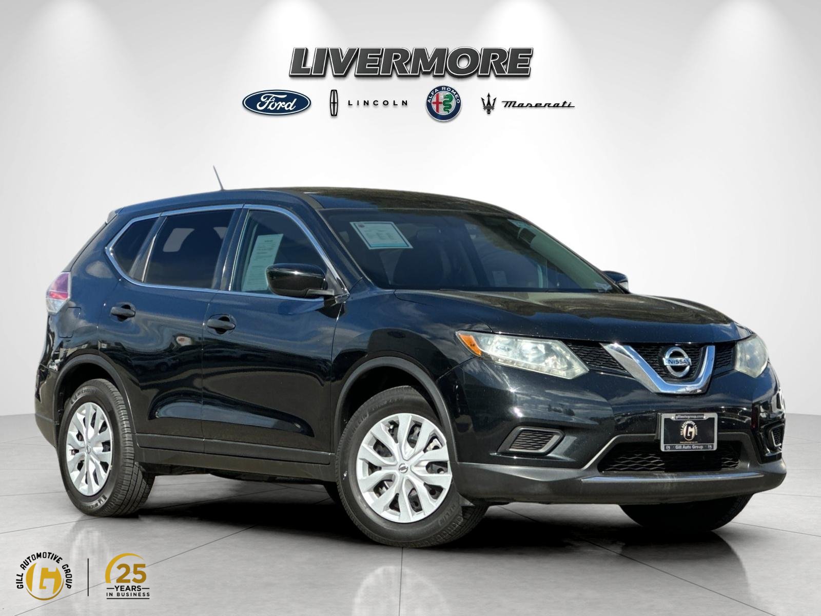 Used 2016 Nissan Rogue S w/ S Family Package FWD image 1