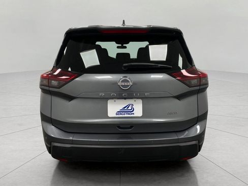 Certified 2025 Nissan Rogue SV AWD/4WD image 4