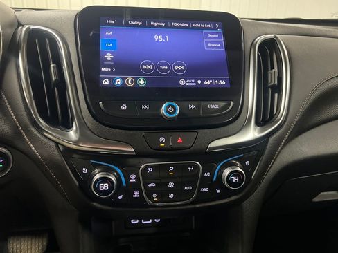 Used 2024 Chevrolet Equinox Premier image 23