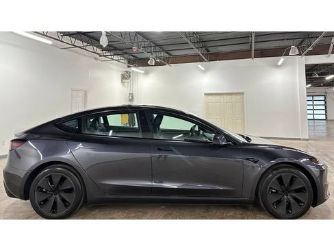 Used 2024 Tesla Model 3 Long Range RWD image 9