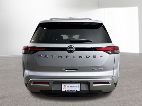 New 2025 Nissan Pathfinder SL image 30