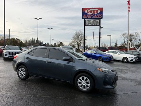Used 2019 Toyota Corolla L image 10